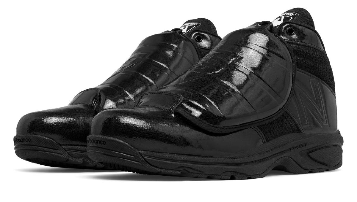 New Balance 460v3 Mid Umpire Plate Shoe, Black | Gerry Davis Sports